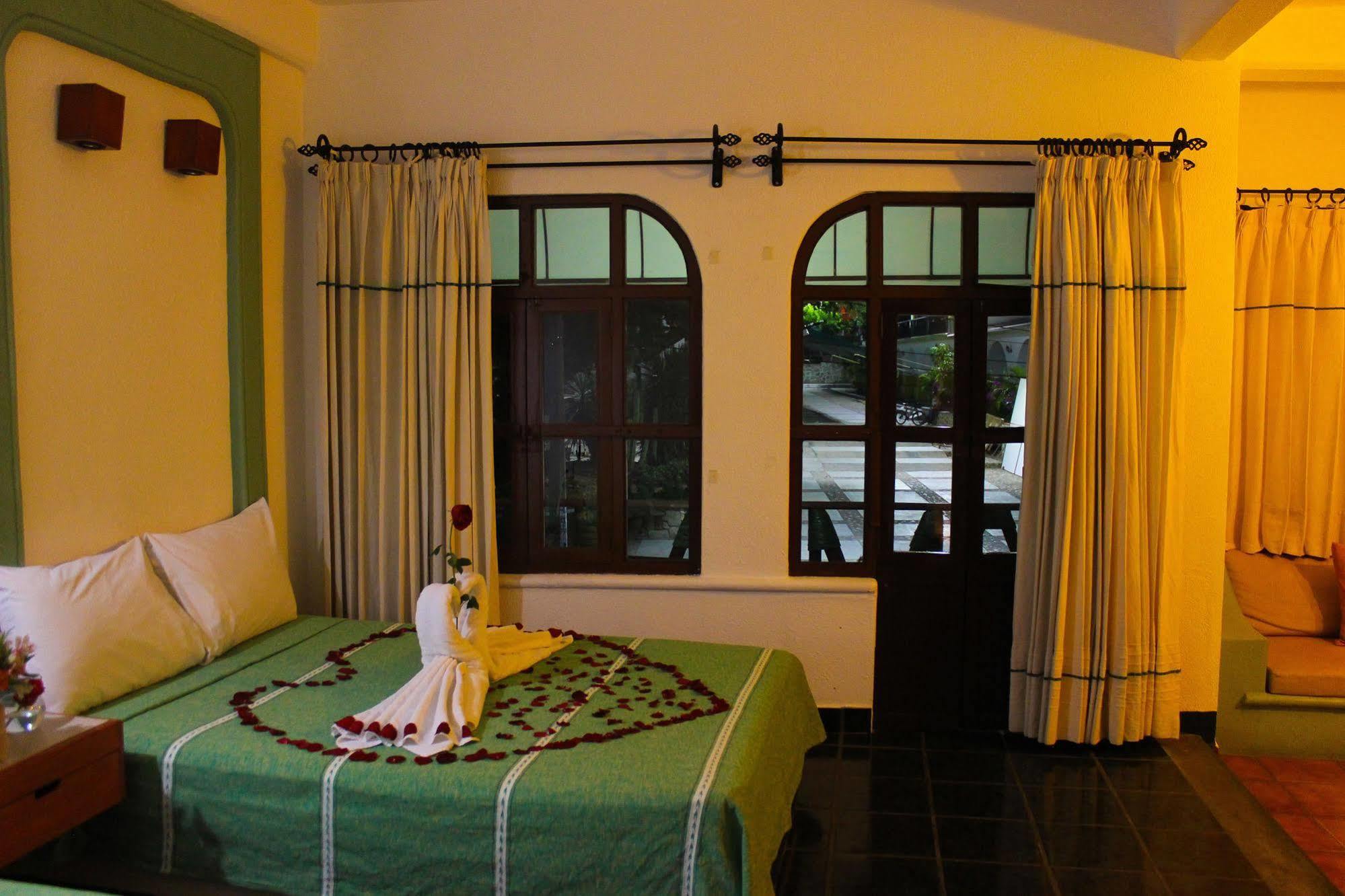 Hotel Careyes Puerto Escondido Пуэрто-Эскондидо Экстерьер фото